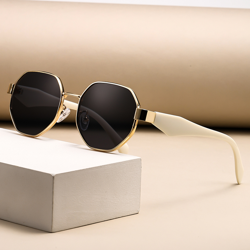 レトロラウンドフレームラージフレームサングラス新しい女性サン - Cycling Glasses のレビューと価格